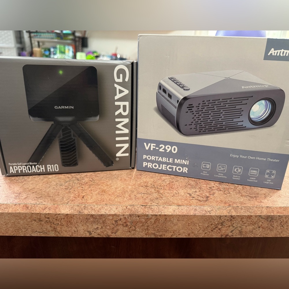 Garmin approach r10 golf simulator and portable mini projector.